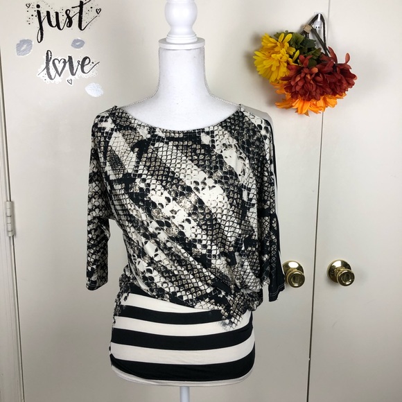 LOVE COUTURE DOLMAN SLEEVE SCOOP NECK SIZE MED - Picture 2 of 7